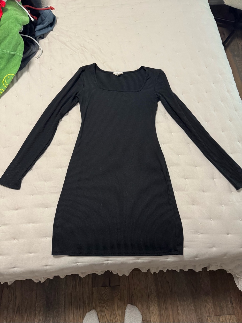 Sleek Black Ribbed Long-Sleeve Scoop Dress